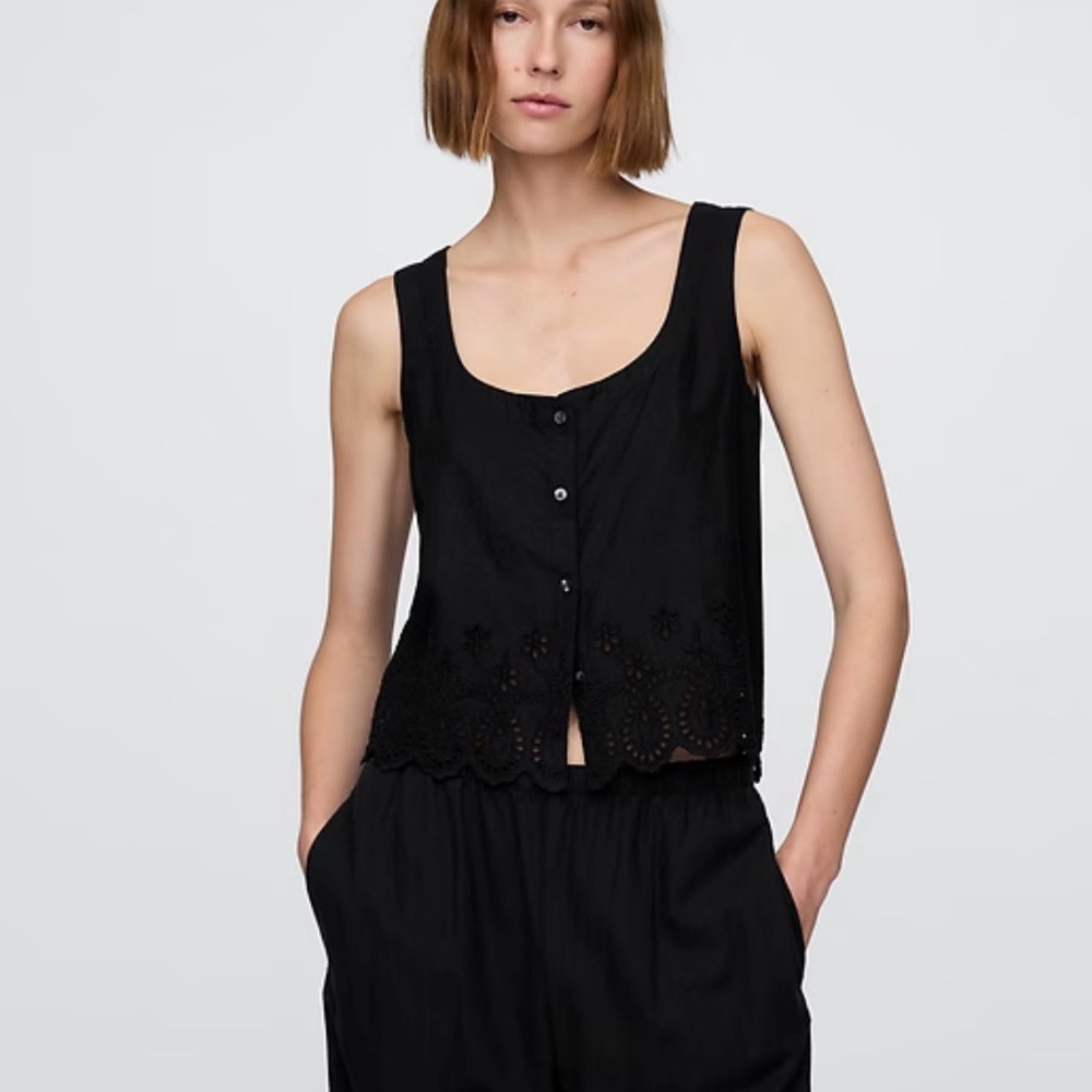 NWOT Gap Linen-Blend Eyelet Hem Tank Top in Black, size XSmall